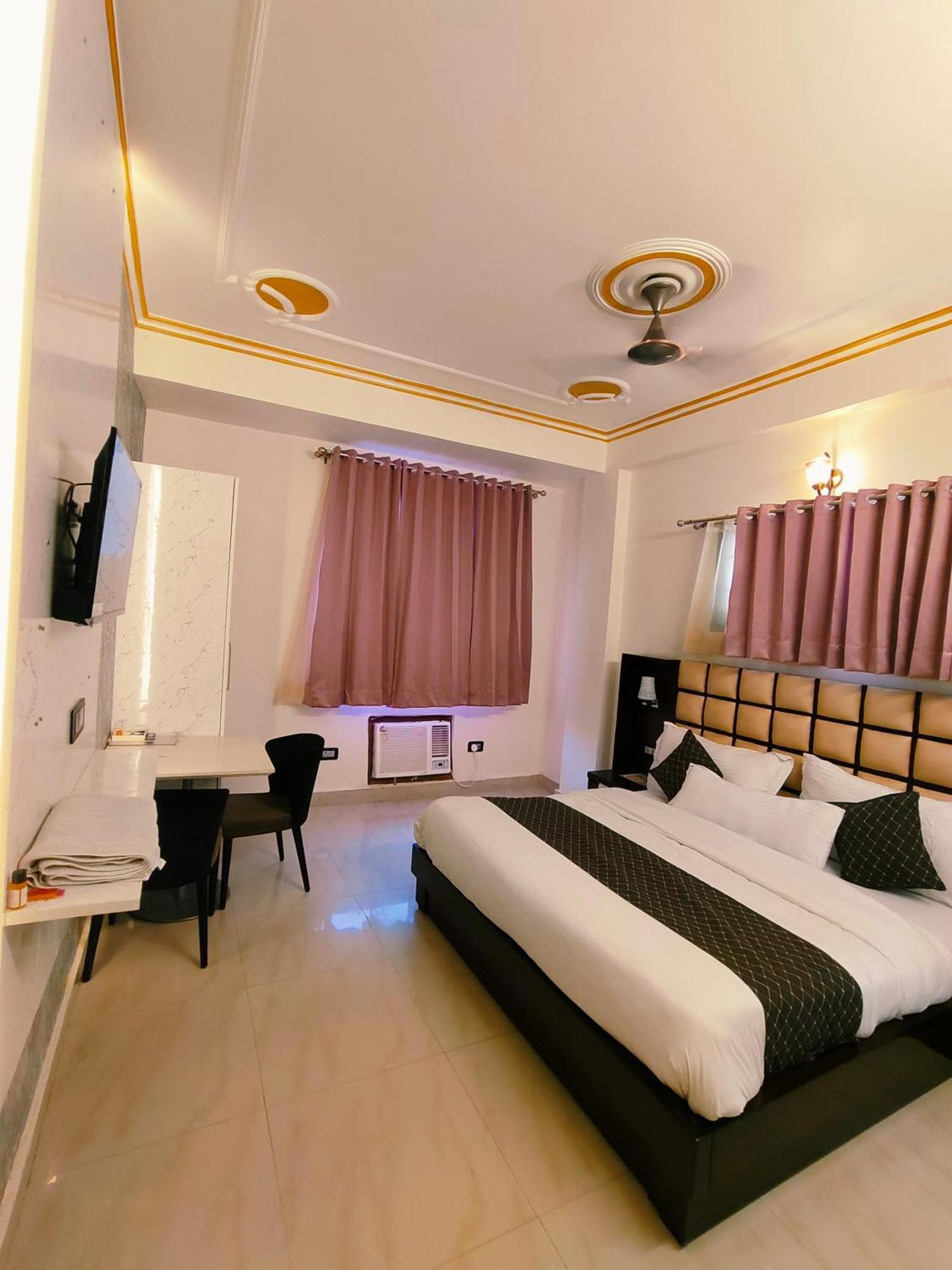 Hotel New Imperial Газиабад Экстерьер фото