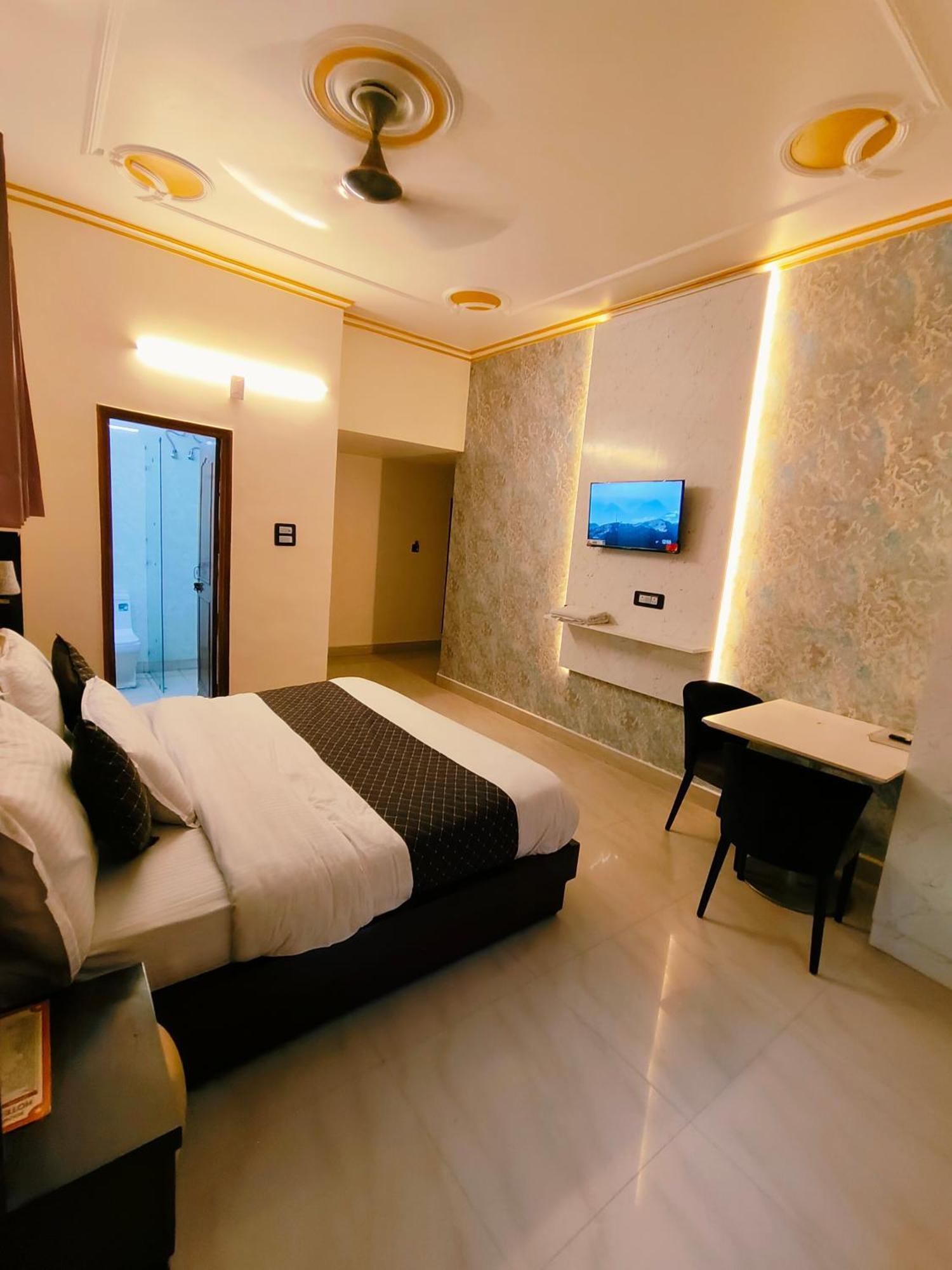 Hotel New Imperial Газиабад Экстерьер фото