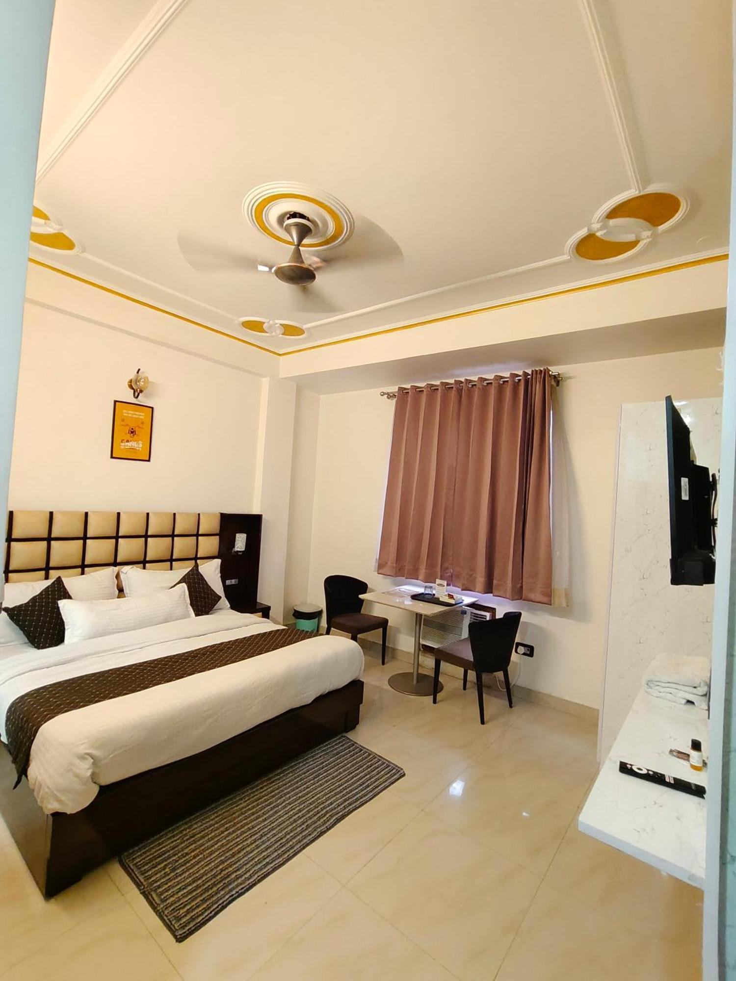 Hotel New Imperial Газиабад Экстерьер фото