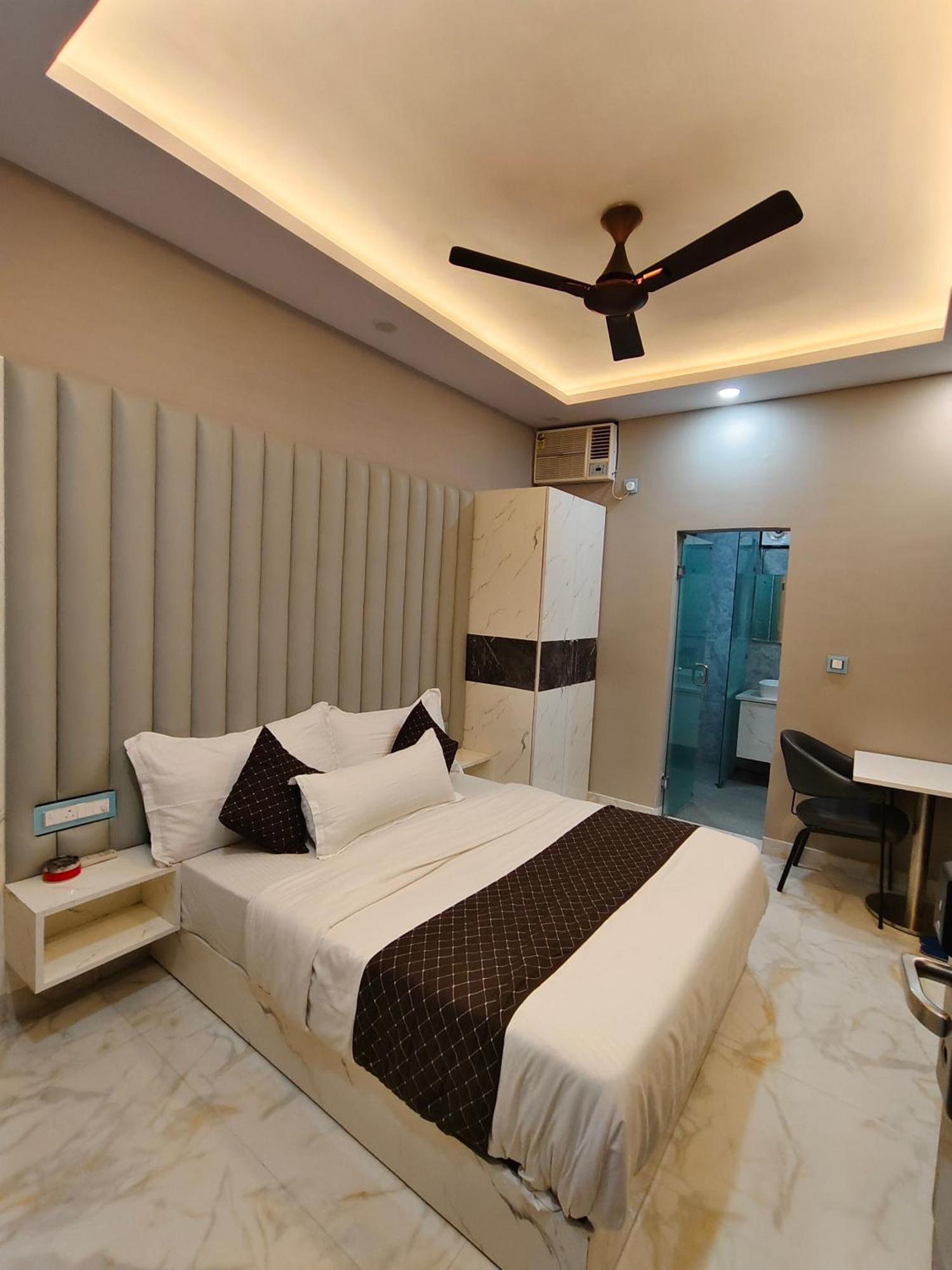 Hotel New Imperial Газиабад Экстерьер фото