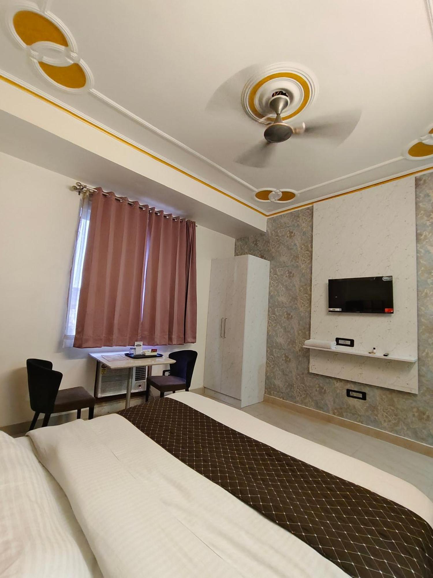Hotel New Imperial Газиабад Экстерьер фото